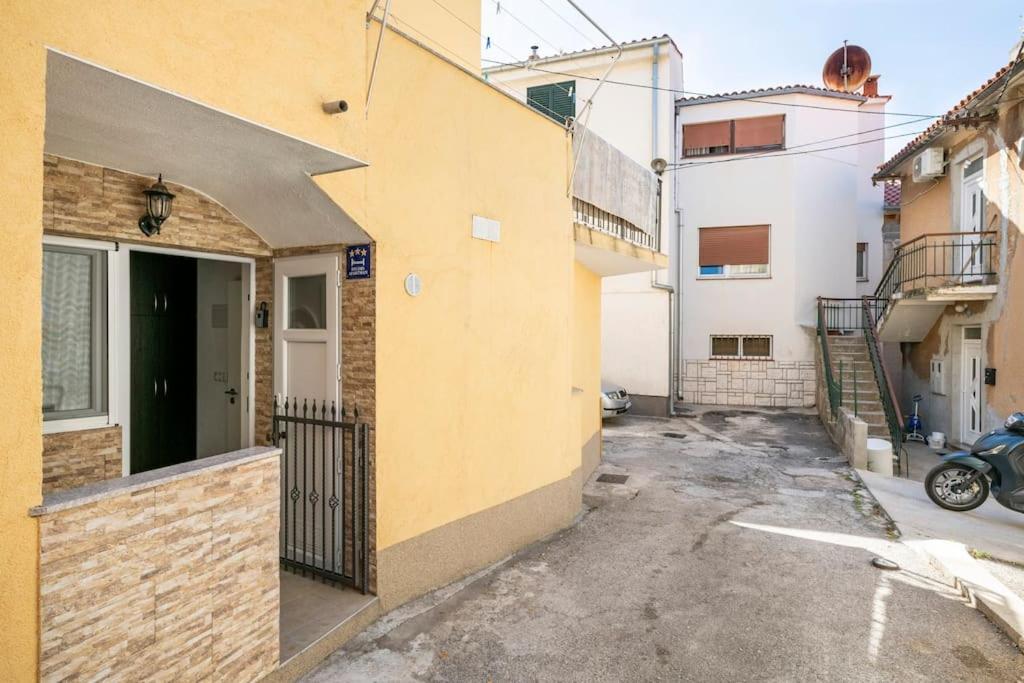 Studio Apartment Grgic Шибеник Екстер'єр фото